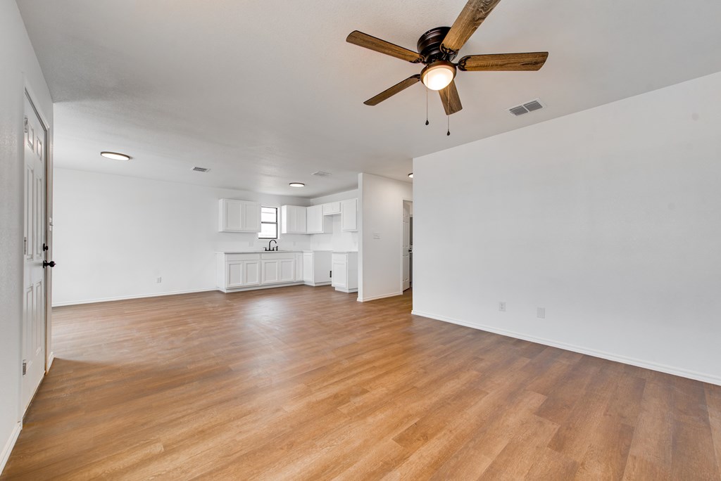 717 Benton, Midland, Texas image 6