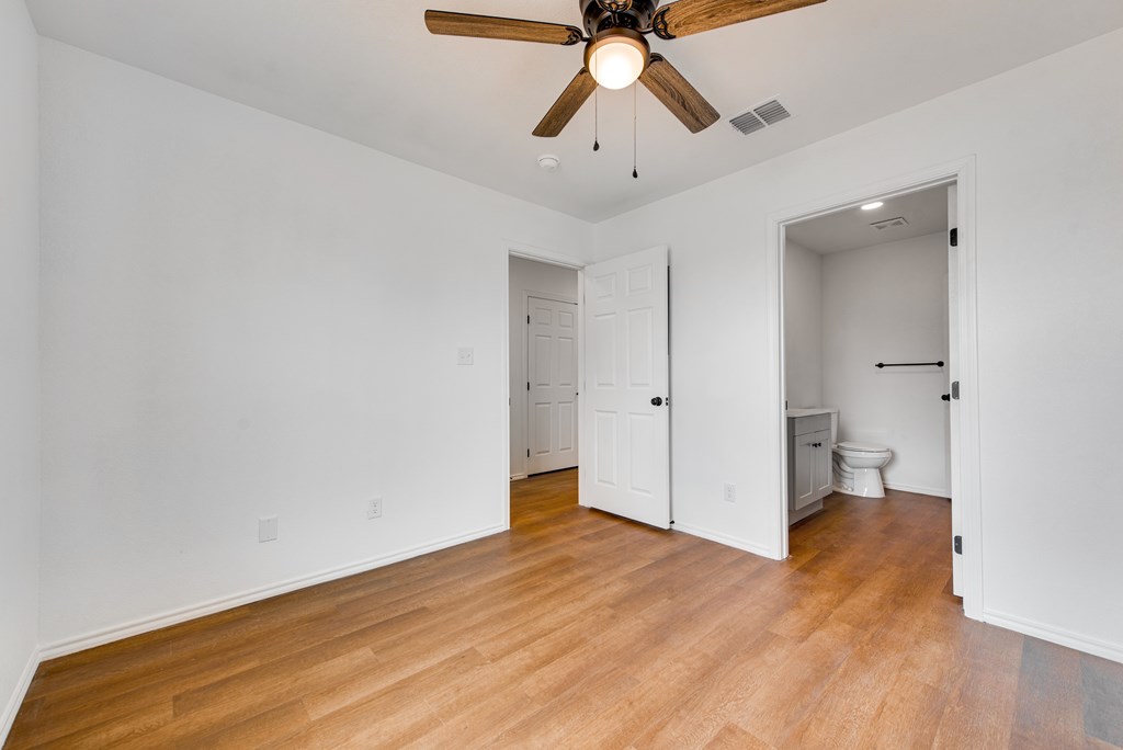 717 Benton, Midland, Texas image 17