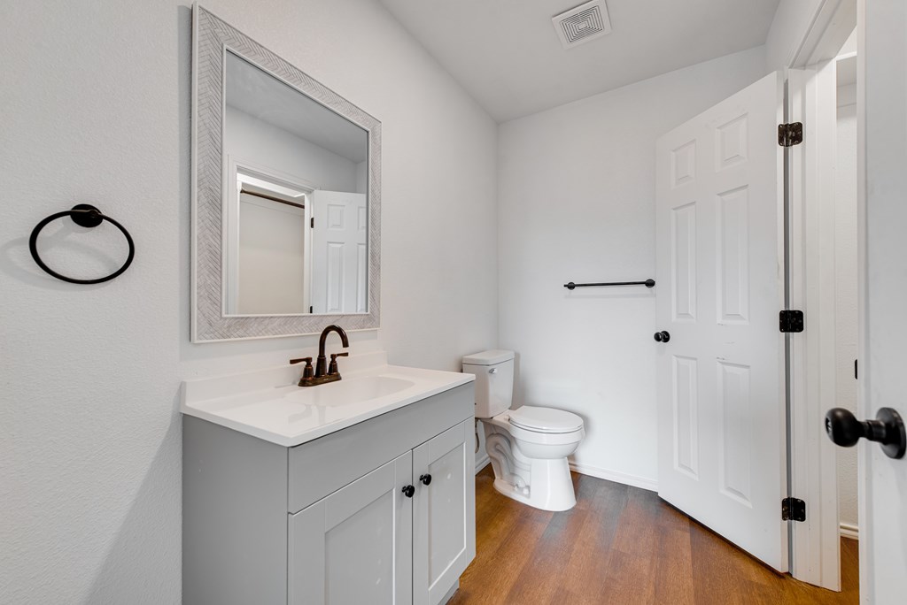 717 Benton, Midland, Texas image 18