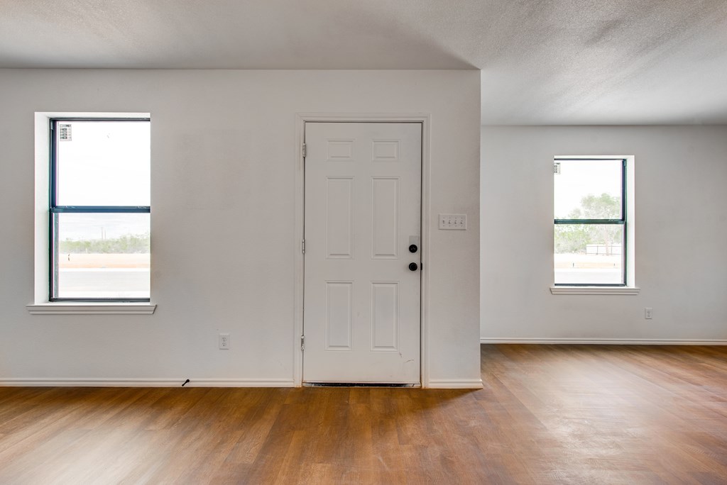 717 Benton, Midland, Texas image 4
