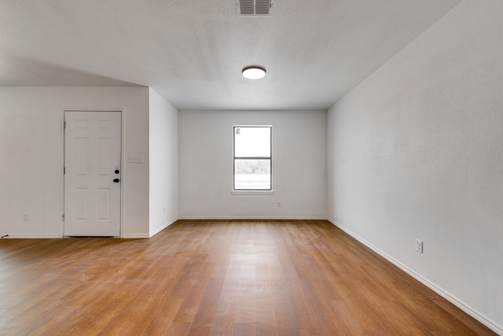 717 Benton, Midland, Texas image 8