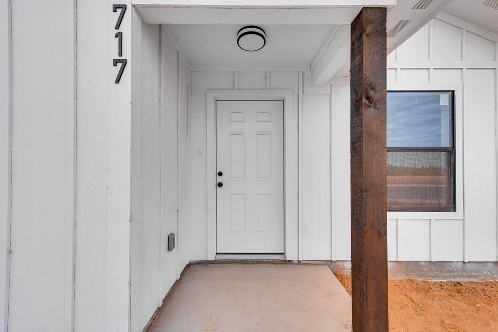 717 Benton, Midland, Texas image 3