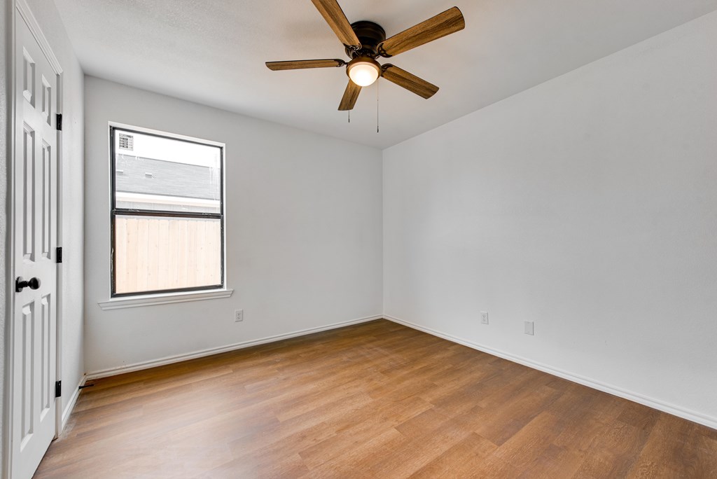 717 Benton, Midland, Texas image 12