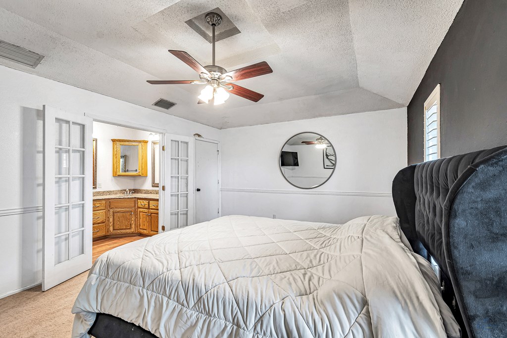 4304 Merrill Court, Midland, Texas image 11