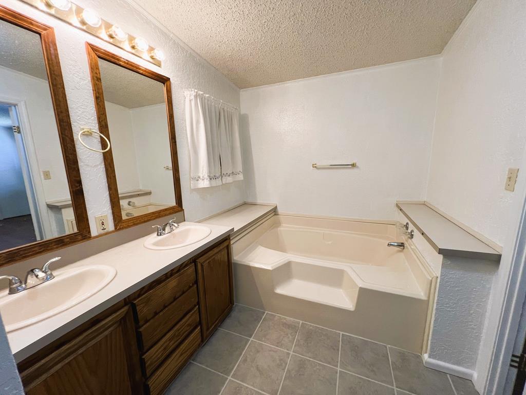 4699 E County Rd 140, Midland, Texas image 18