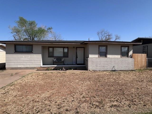 207 36th Place, Snyder, Texas image 1