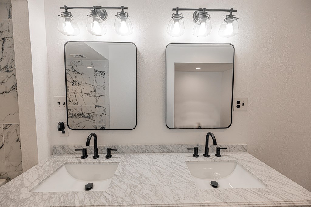 2100 Wadley Ave W #28, Midland, Texas image 32