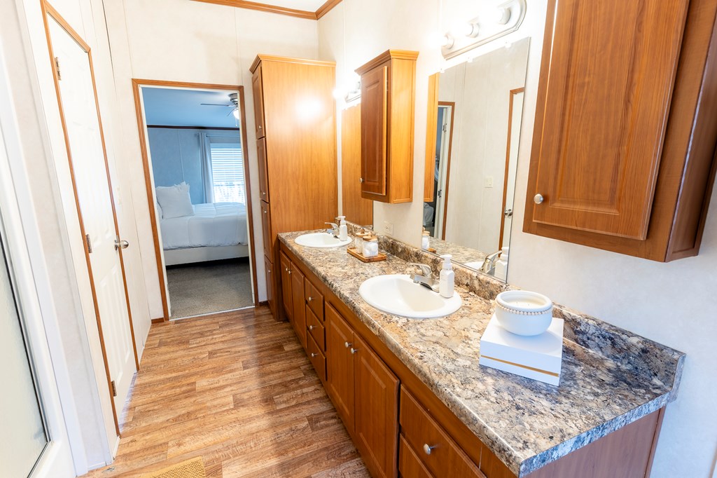 1014 W County Rd 132, Midland, Texas image 23