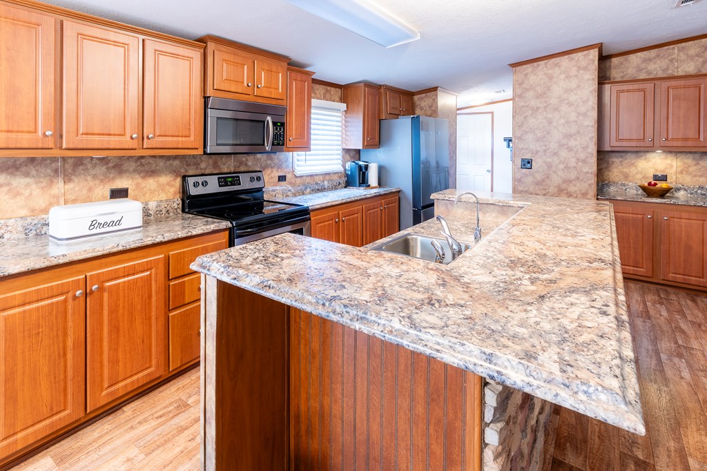 1014 W County Rd 132, Midland, Texas image 7