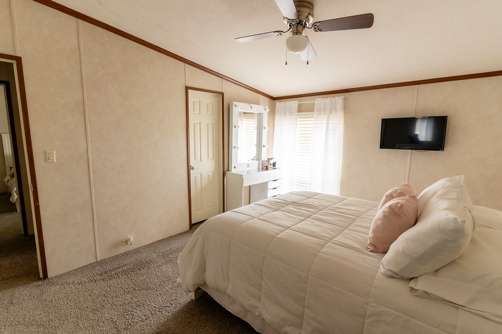 1014 W County Rd 132, Midland, Texas image 16