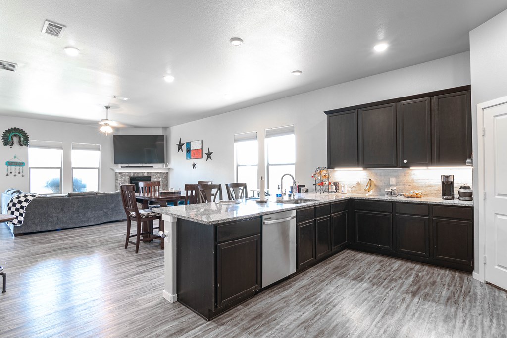 1407 Derrick Avenue, Odessa, Texas image 6