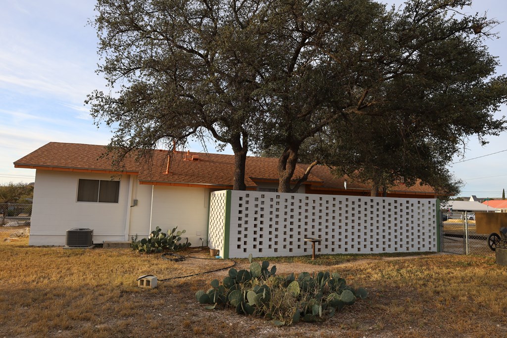 301 E Kerr, Sanderson, Texas image 20