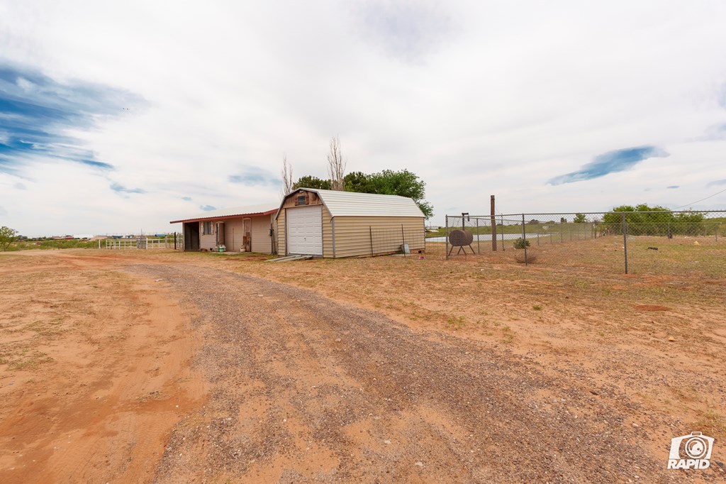 2606 W County Rd 140, Midland, Texas image 42