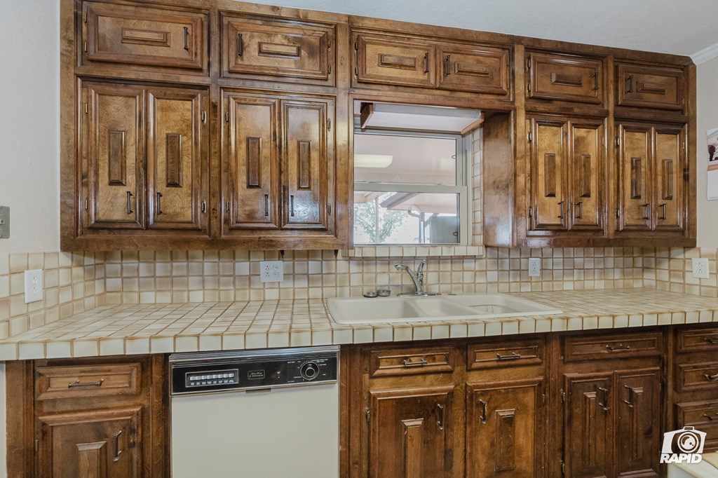 2606 W County Rd 140, Midland, Texas image 15