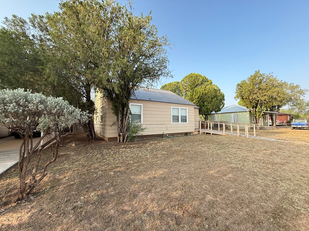 807 W 16th St, Big Spring, Texas image 22