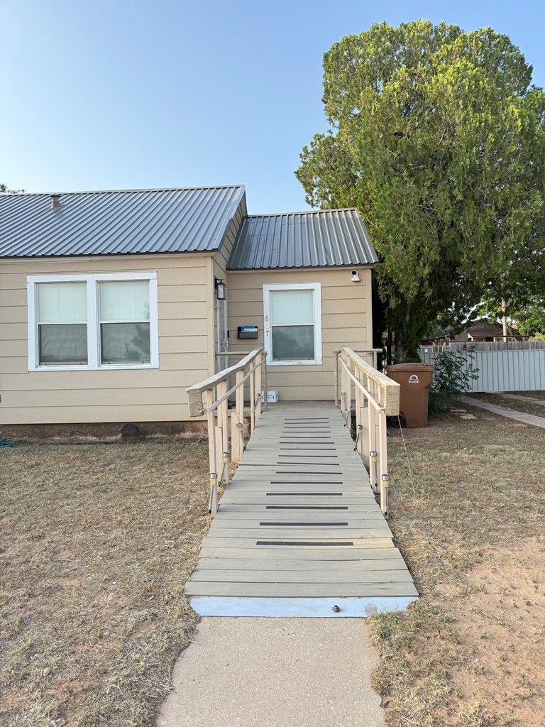807 W 16th St, Big Spring, Texas image 3