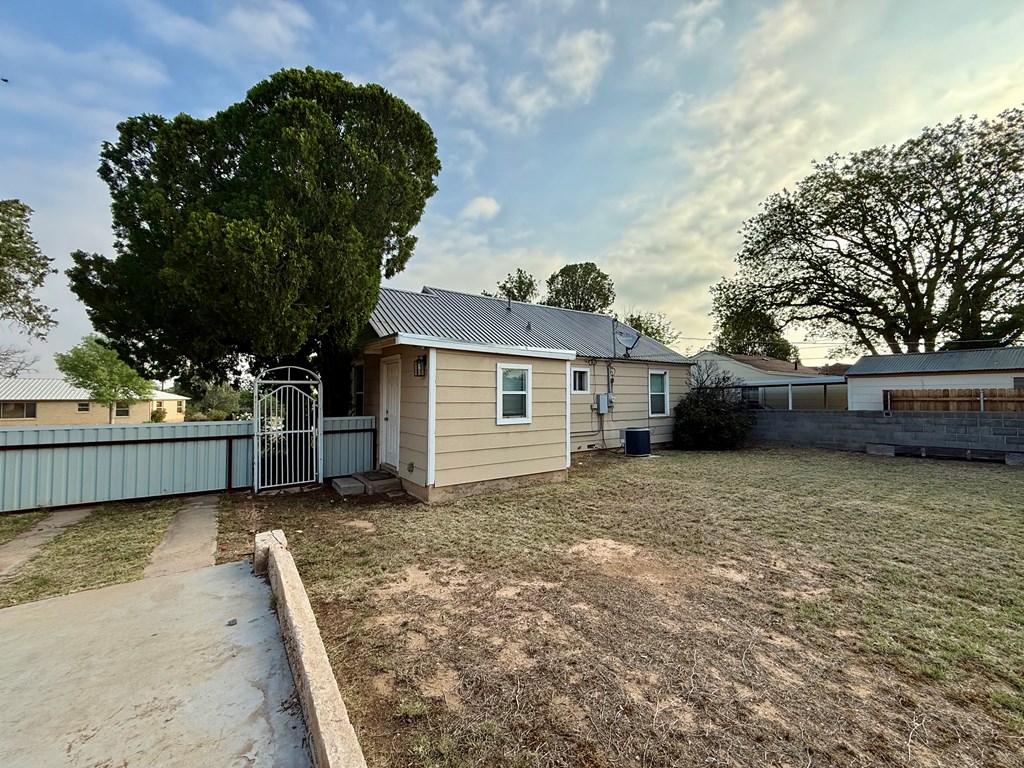 807 W 16th St, Big Spring, Texas image 20