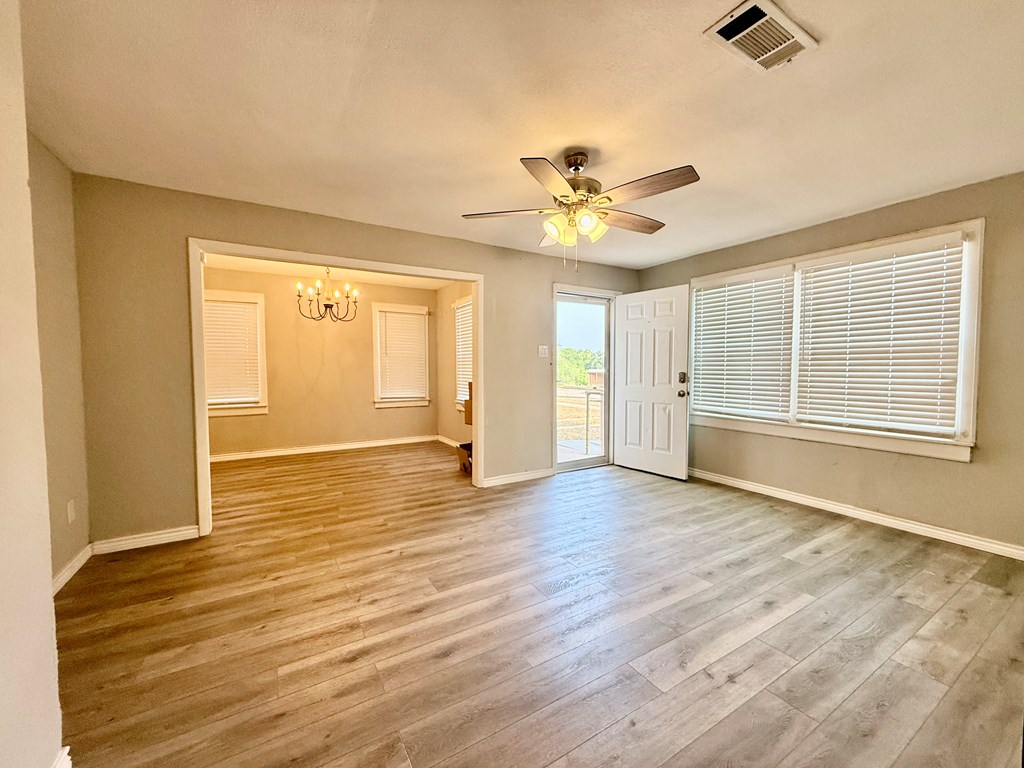 807 W 16th St, Big Spring, Texas image 6