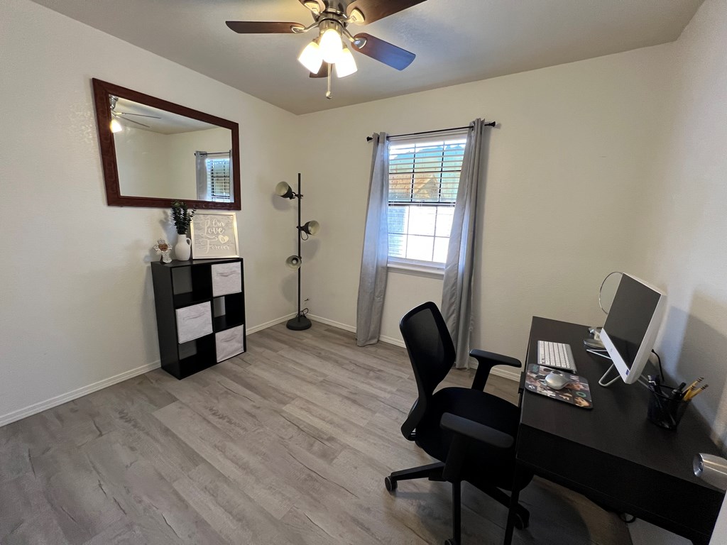 4605 Cherokee Dr, Midland, Texas image 9