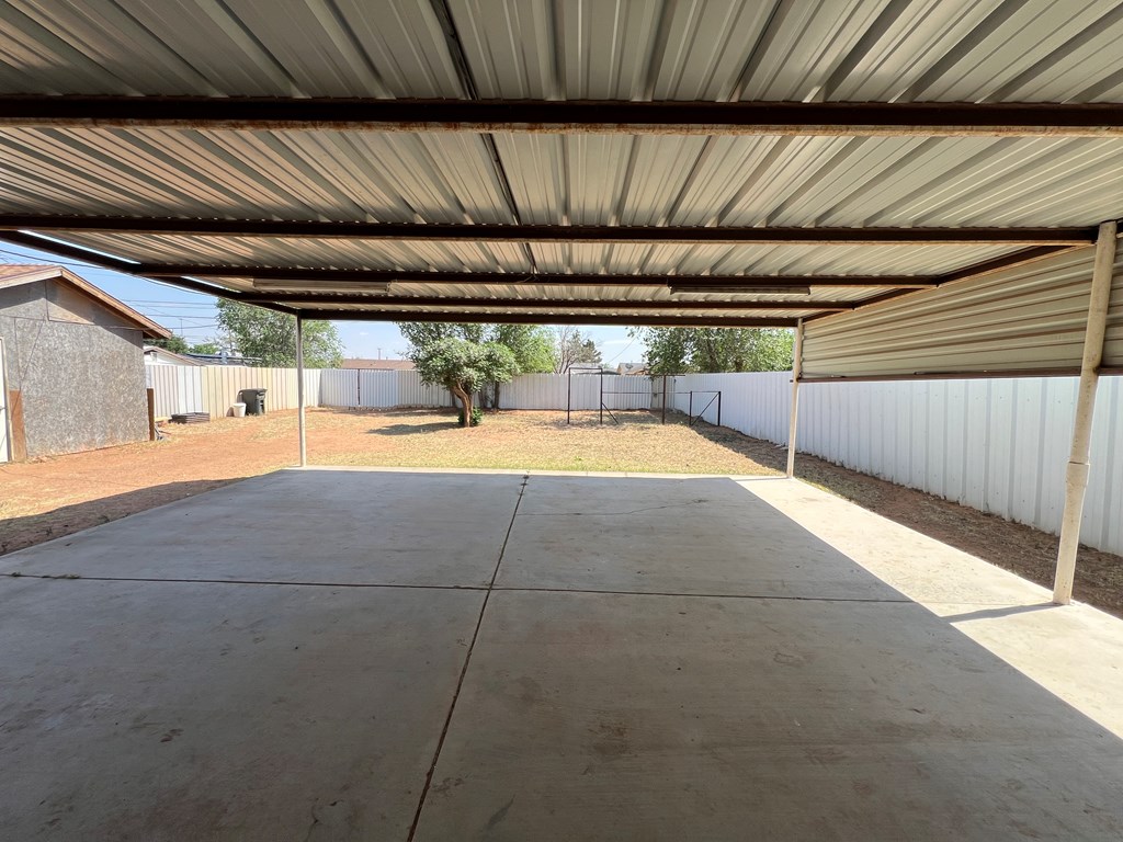 4605 Cherokee Dr, Midland, Texas image 17