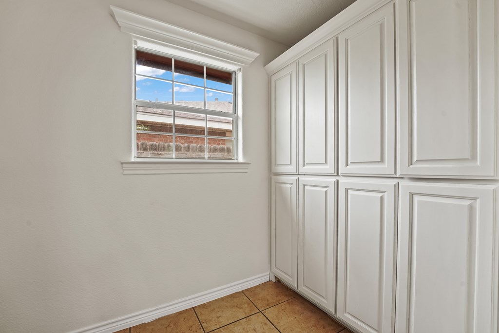 4626 Crockett Ave, Midland, Texas image 23