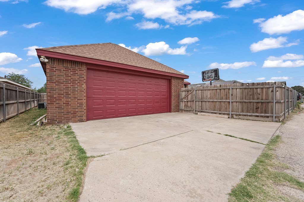 4626 Crockett Ave, Midland, Texas image 27