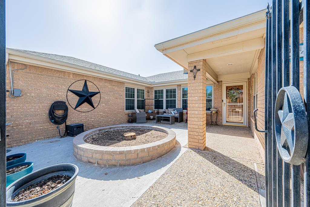 2411 Castleford Rd, Midland, Texas image 2