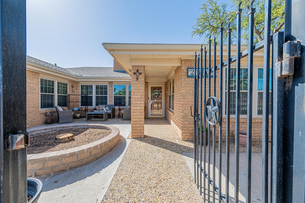 2411 Castleford Rd, Midland, Texas image 4
