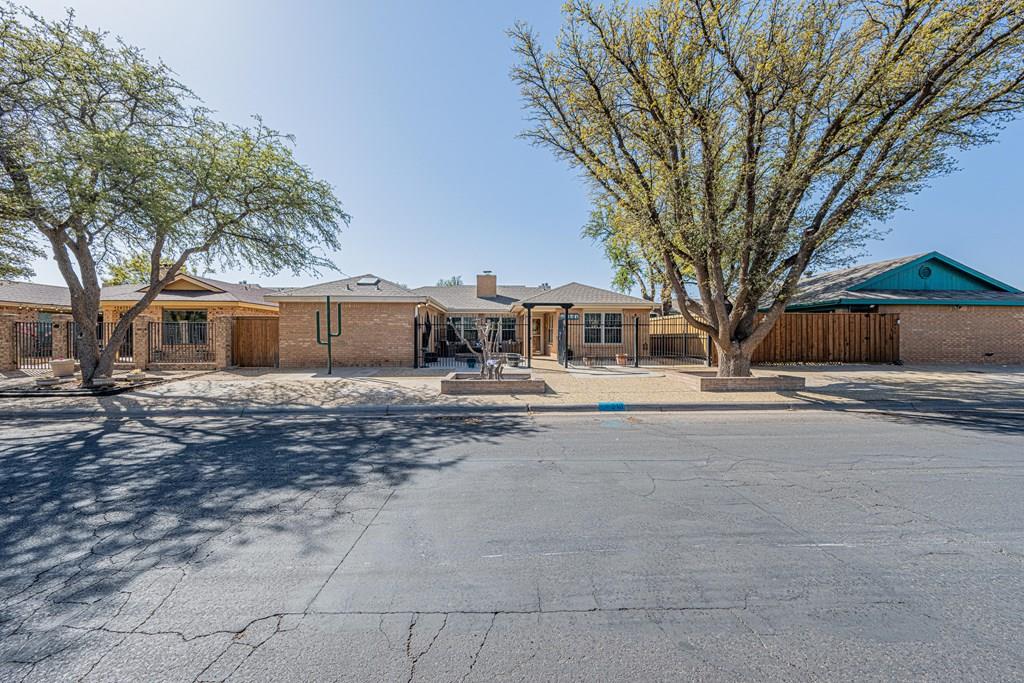 2411 Castleford Rd, Midland, Texas image 1
