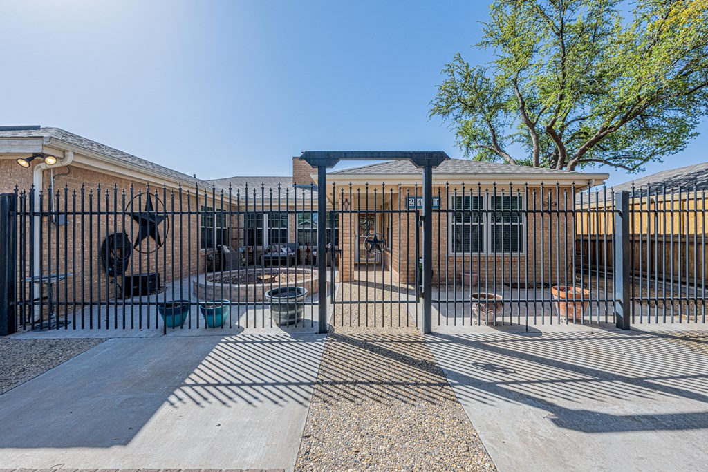 2411 Castleford Rd, Midland, Texas image 7