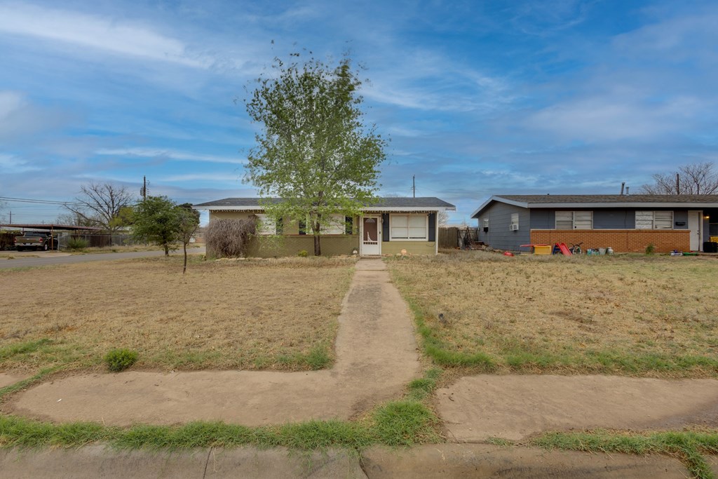 3226 Auburn Ave, Big Spring, Texas image 2