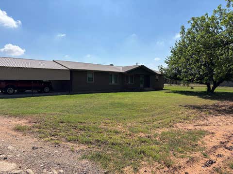 Homes For Sale - 2550 S Highway 208<br/> Snyder, TX 79549