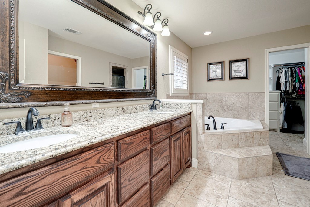 2811 Savoy, Midland, Texas image 23