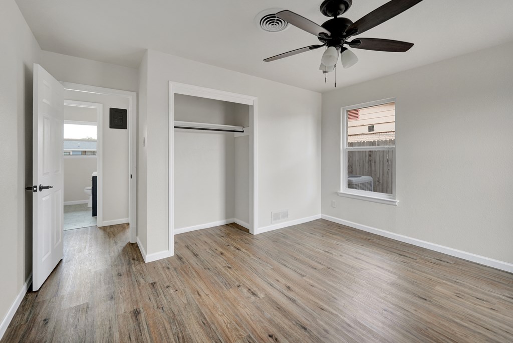 1722 E Oak Ave, Midland, Texas image 8