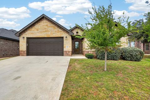 Homes For Sale - 1215 Desert Rose Dr<br/> Midland, TX 79705