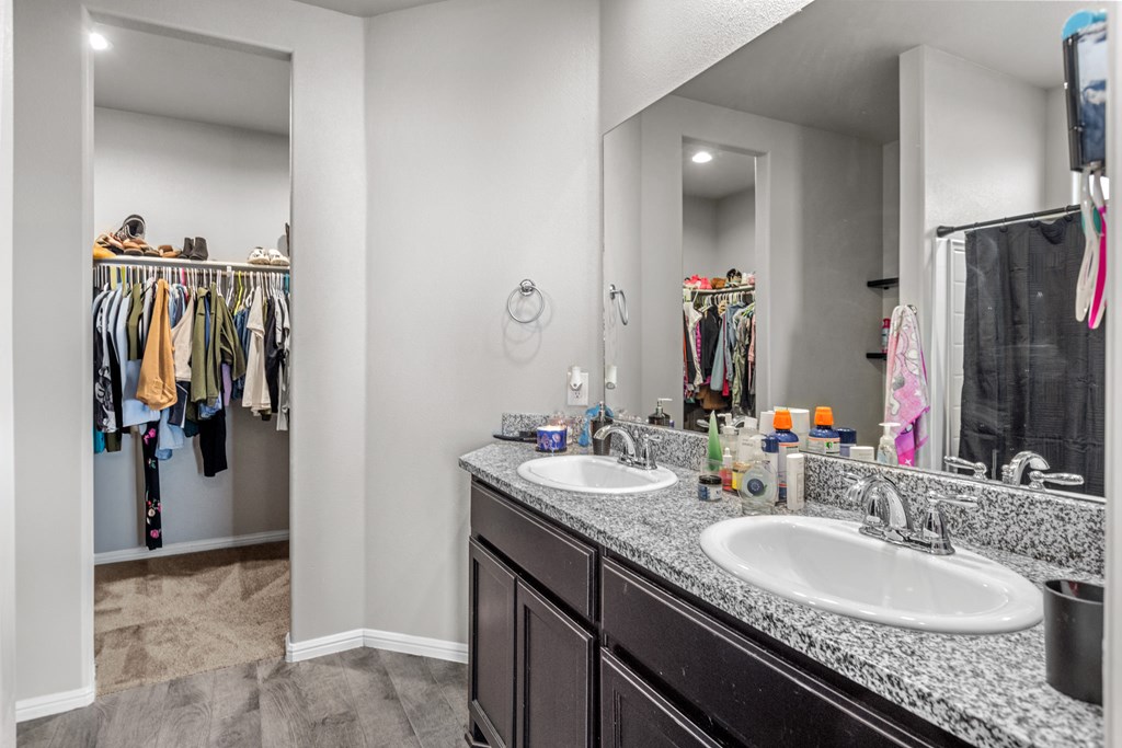 1900 Twin Falls Dr, Odessa, Texas image 12