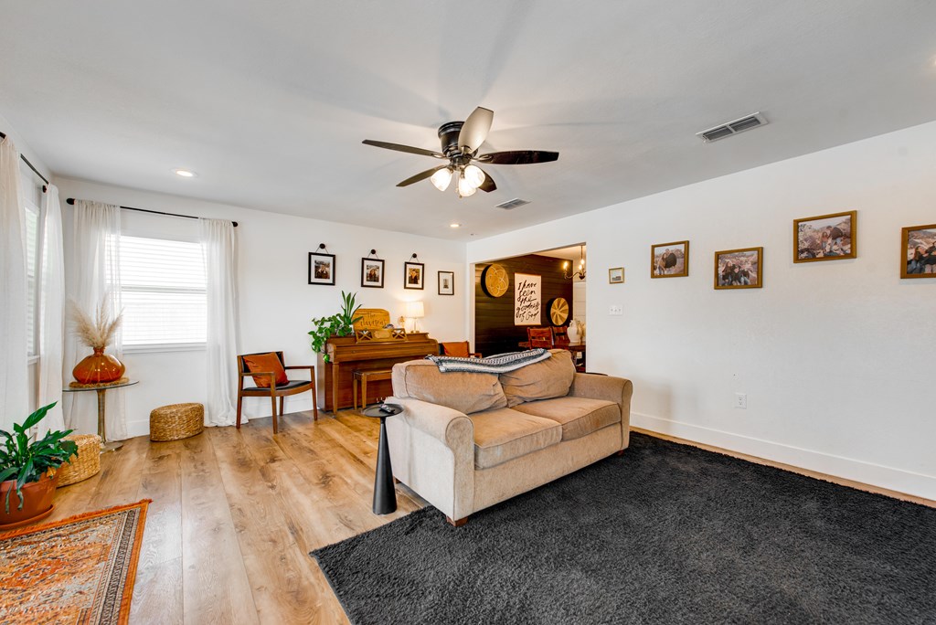 10607 E County Rd 105, Midland, Texas image 27