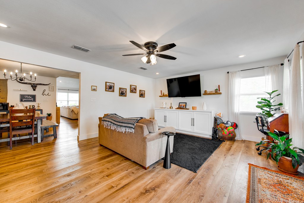 10607 E County Rd 105, Midland, Texas image 26