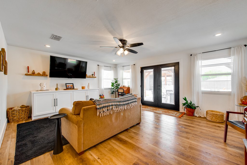 10607 E County Rd 105, Midland, Texas image 25