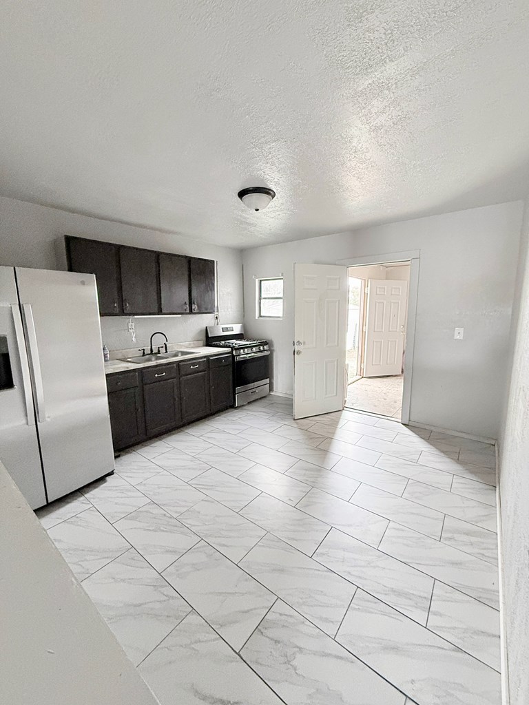 1323 Harding St, Big Spring, Texas image 4