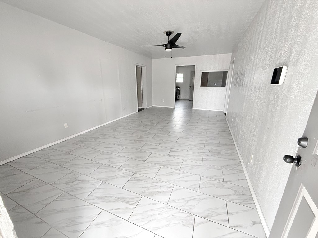 1323 Harding St, Big Spring, Texas image 2