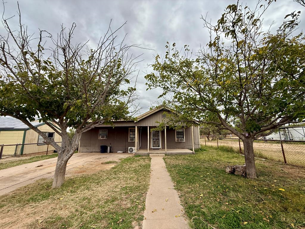 1323 Harding St, Big Spring, Texas image 1