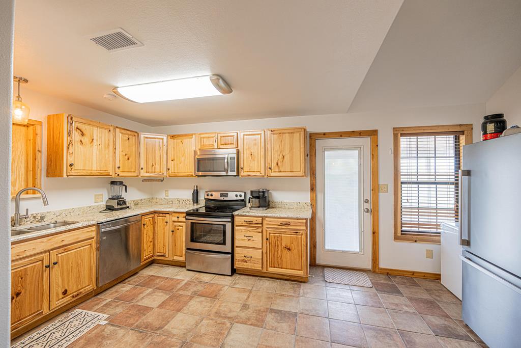 2381 County Rd C2691, Stanton, Texas image 19
