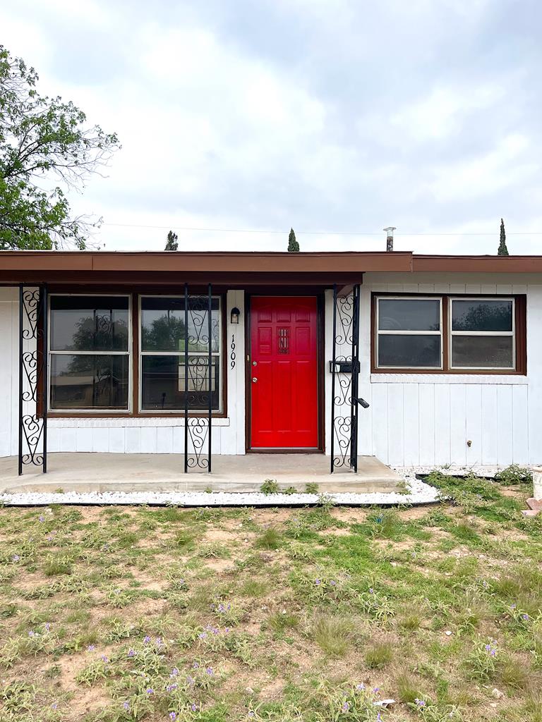 1909 E Alabama St, Big Spring, Texas image 1