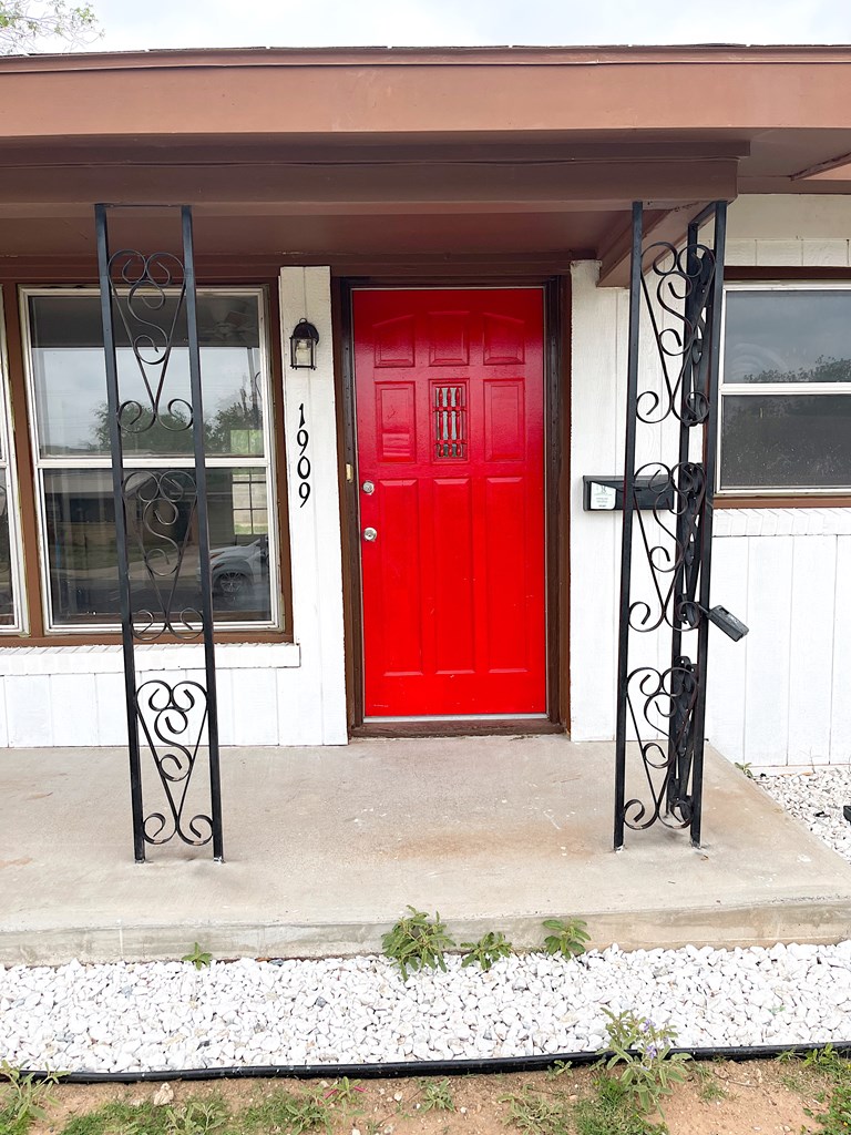 1909 E Alabama St, Big Spring, Texas image 4