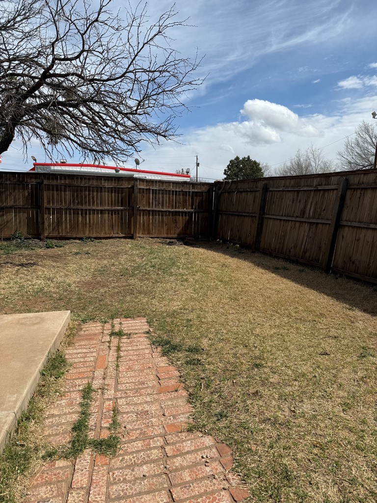 2502 25th St, Snyder, Texas image 3