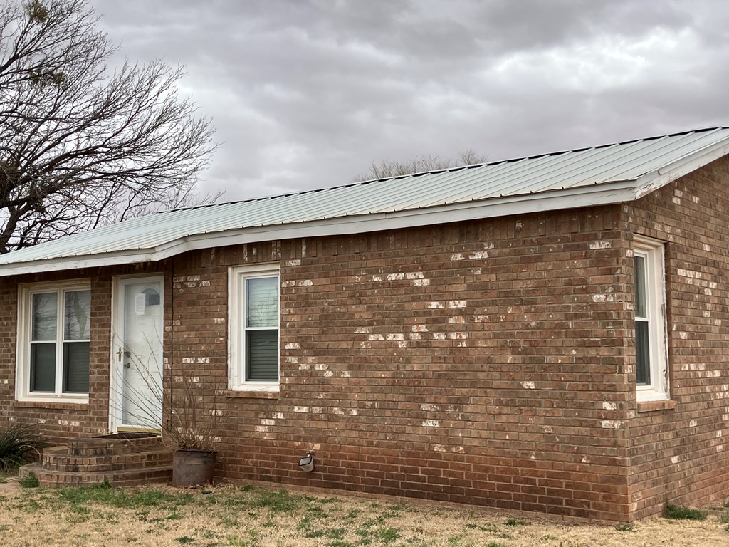 2502 25th St, Snyder, Texas image 2