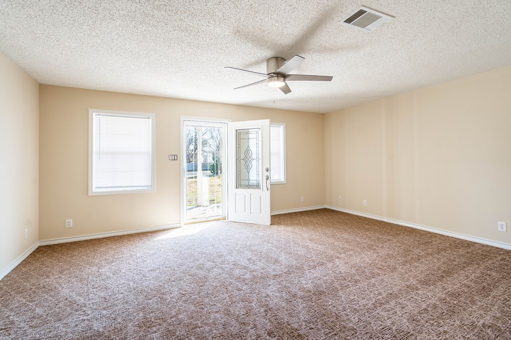 2210 W County Rd 150, Midland, Texas image 9