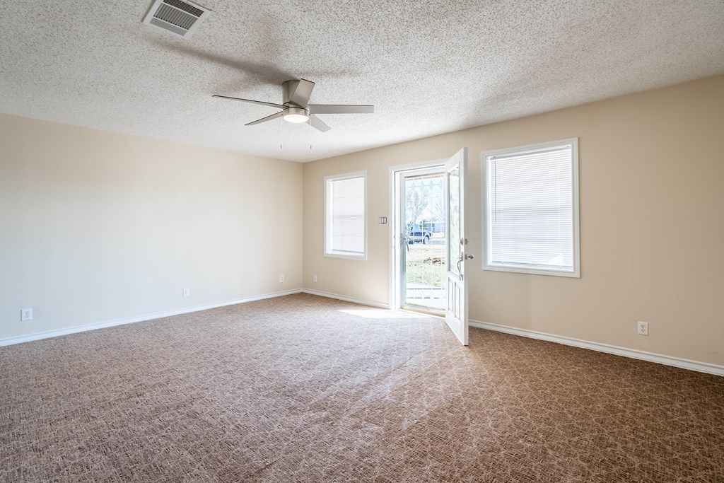 2210 W County Rd 150, Midland, Texas image 10