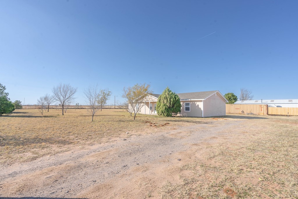 2210 W County Rd 150, Midland, Texas image 4